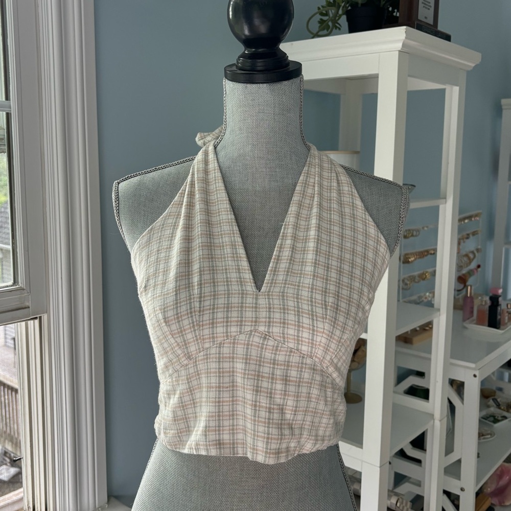 Abercrombie & Fitch top